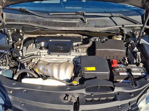 Used 2015 Toyota Camry LE image 26