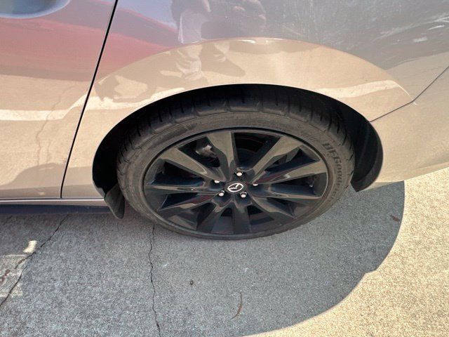 Used 2024 MAZDA MAZDA3 s FWD image 10