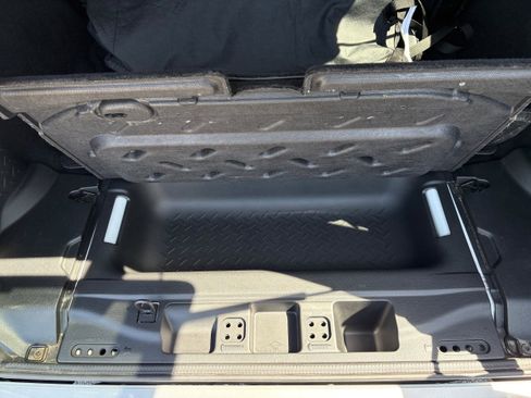 Certified 2017 Jeep Wrangler Unlimited Sahara w/ Connectivity Group image 12