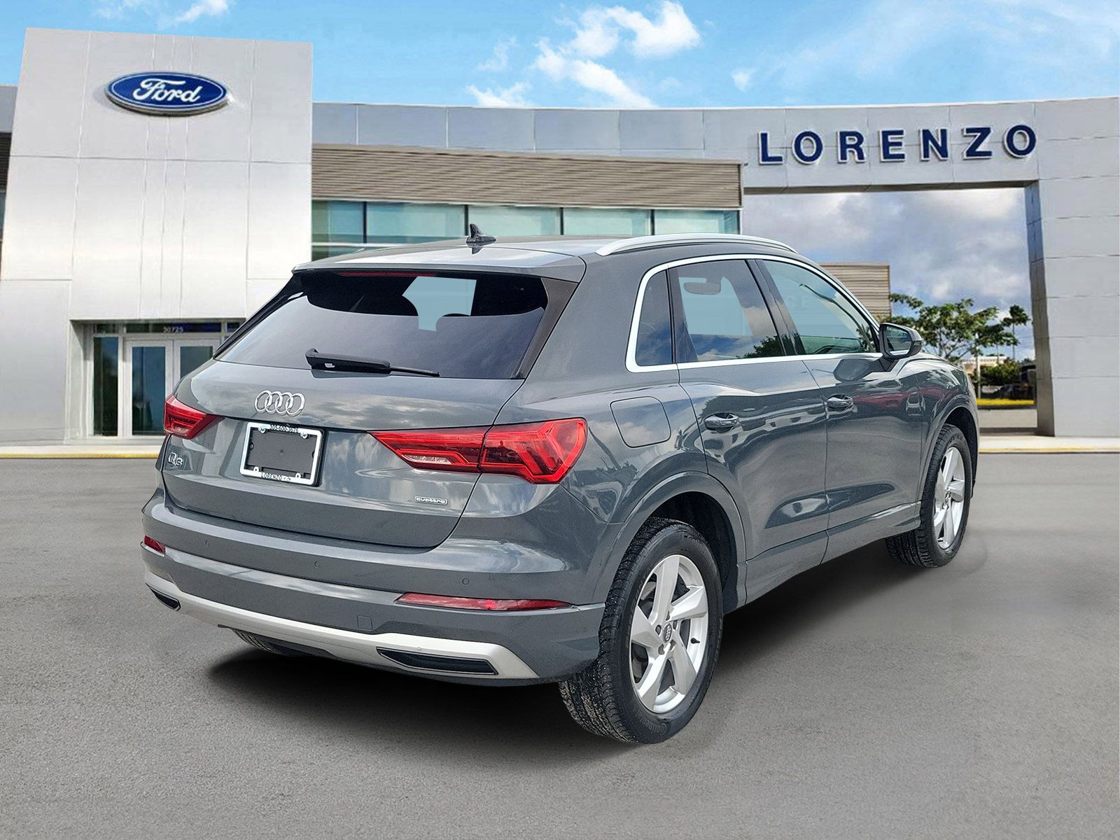 Used 2019 Audi Q3 2.0T Premium w/ Convenience Package AWD/4WD image 5