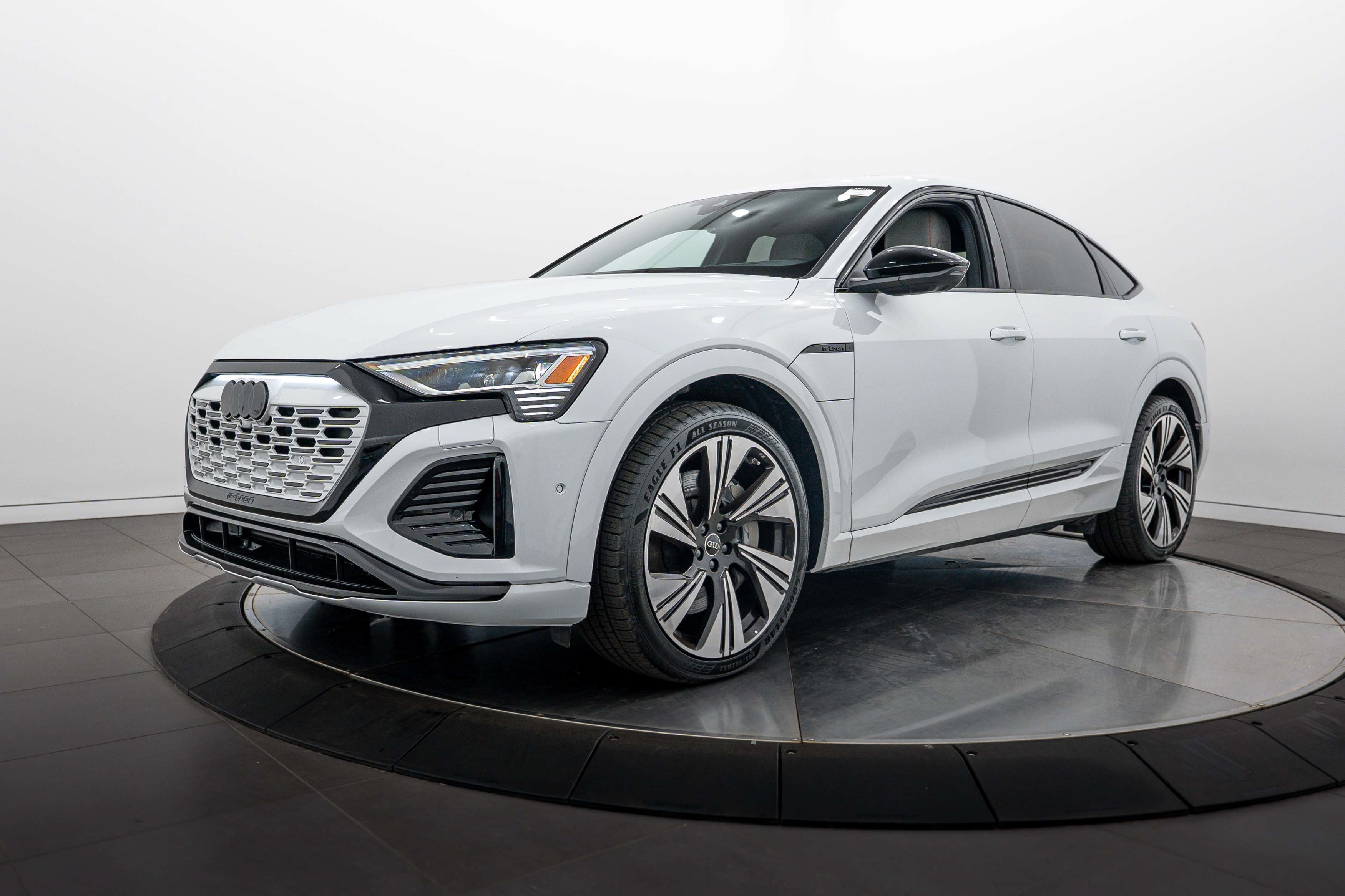 Certified 2024 Audi Q8 e-tron Prestige w/ Prestige Package AWD/4WD image 7