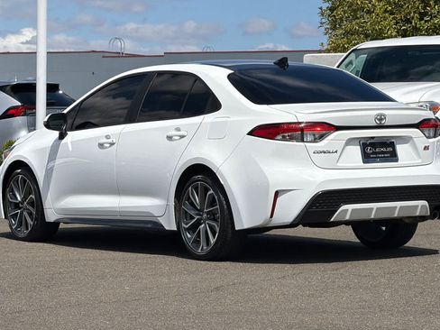 Used 2022 Toyota Corolla SE w/ SE Premium Package FWD image 7