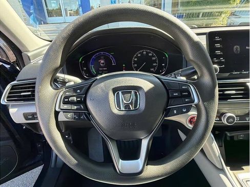 Used 2019 Honda Accord Hybrid image 8