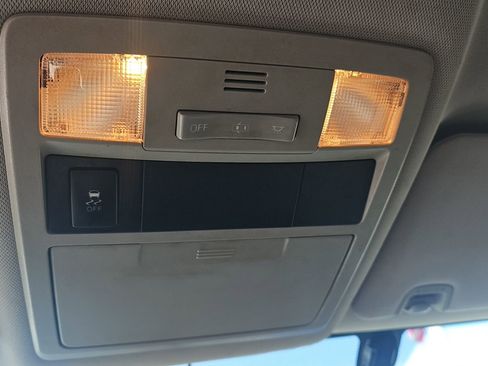 Used 2016 Toyota Tacoma SR5 w/ Towing Package image 21