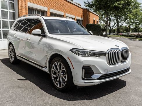 Used 2022 BMW X7 xDrive40i w/ Executive Package AWD/4WD image 5