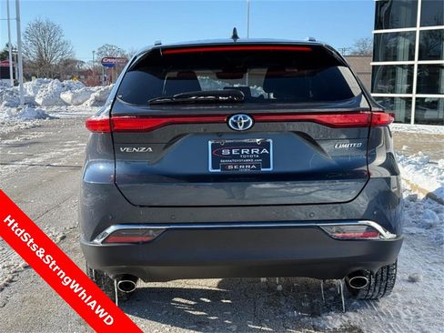 Used 2023 Toyota Venza Limited image 4