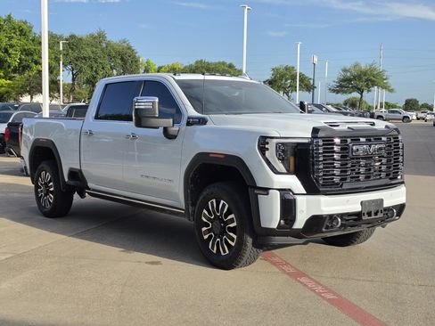 Used 2026 GMC Sierra 2500 Denali Ultimate AWD/4WD image 11