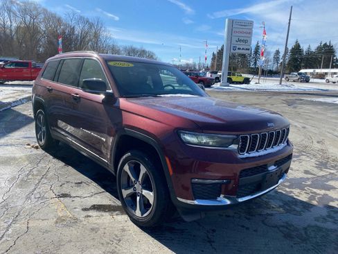 Used 2025 Jeep Grand Cherokee L Limited w/ Trailer Tow Package image 7