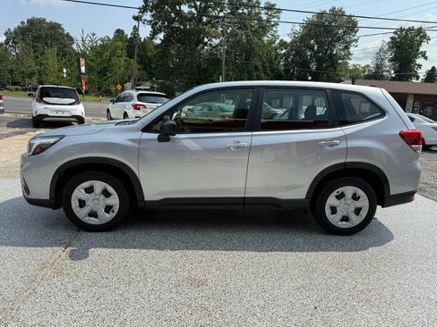 Used 2019 Subaru Forester AWD/4WD image 3