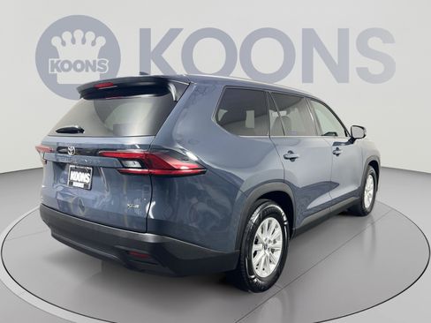 Used 2025 Toyota Grand Highlander AWD image 7