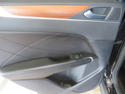 Used 2019 Lincoln MKC Reserve w/ MKC Climate Package image 26