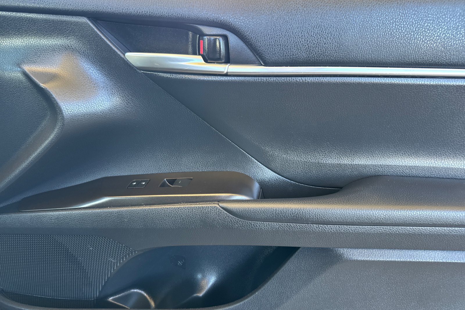 Used 2024 Toyota Camry SE FWD image 20