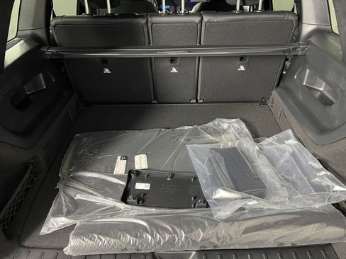 New 2025 Mercedes-Benz GLB 250 4MATIC image 22