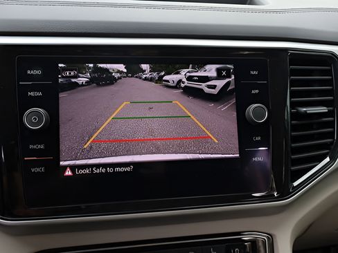 Used 2021 Volkswagen Atlas SEL R-Line FWD image 26