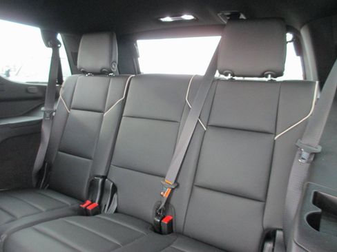 Used 2024 Cadillac Escalade Sport w/ LPO, ONYX Package image 22