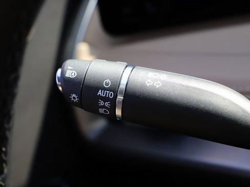 Used 2024 Cadillac XT4 Luxury w/ Cold Weather Package image 34