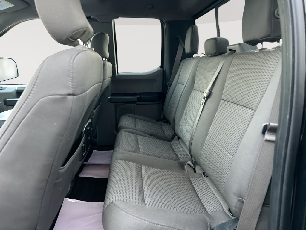 Used 2015 Ford F150 XLT w/ Equipment Group 302A Luxury AWD/4WD image 21