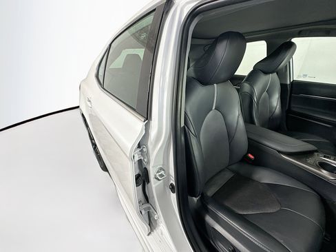 Used 2023 Toyota Camry XSE w/ Navigation Package image 28