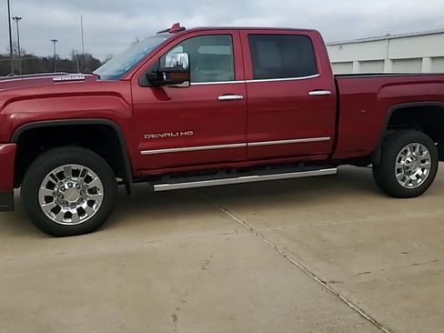 Used 2018 GMC Sierra 2500 Denali w/ Duramax Plus Package image 5
