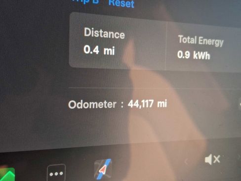 Used 2022 Tesla Model Y Long Range image 19