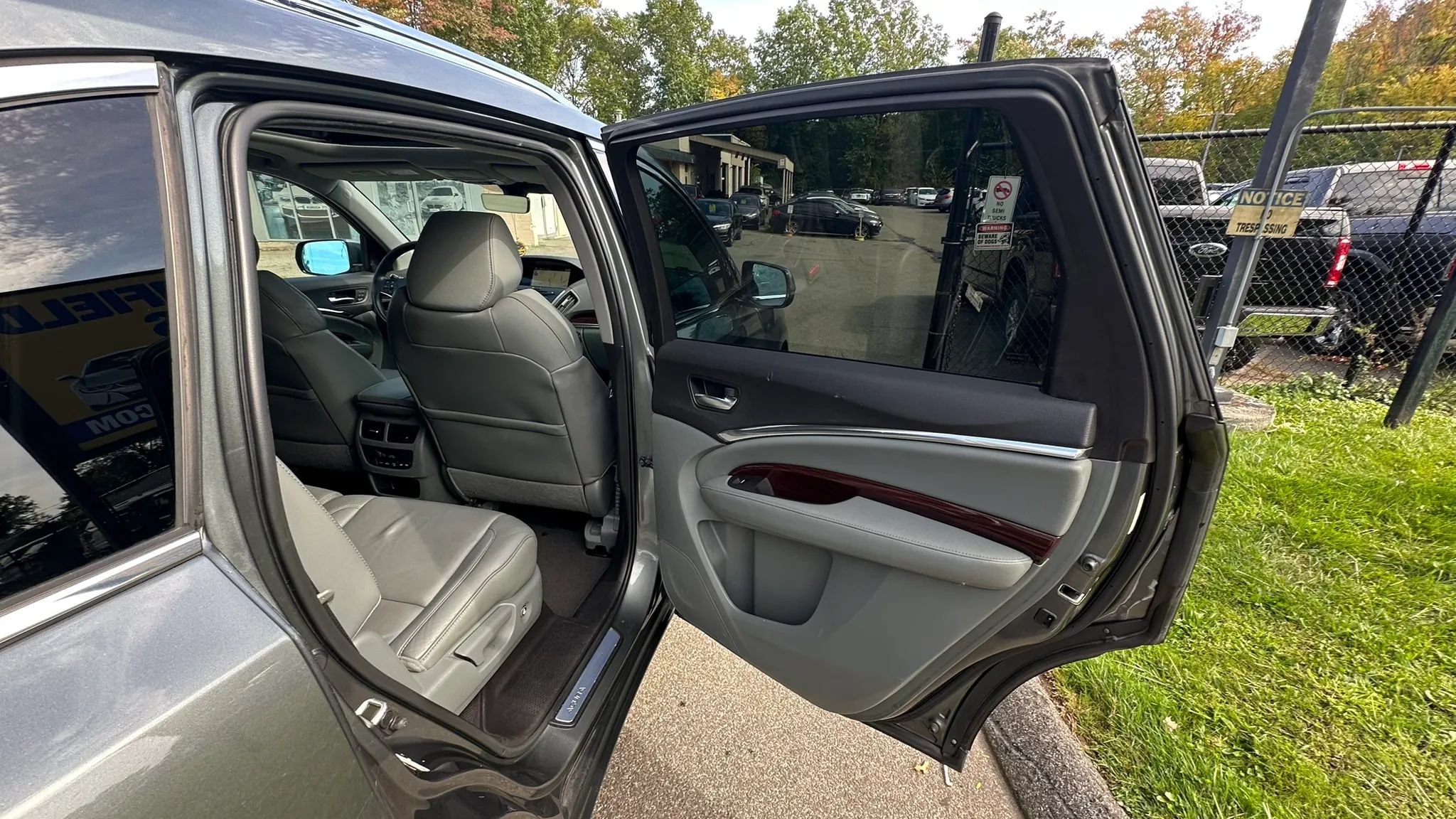 Used 2016 Acura MDX w/ Technology Package AWD/4WD image 42