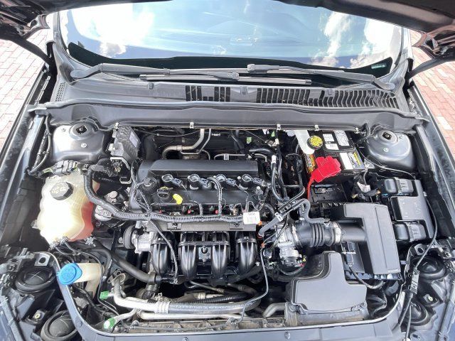 Used 2017 Ford Fusion SE w/ Equipment Group 201A FWD image 25