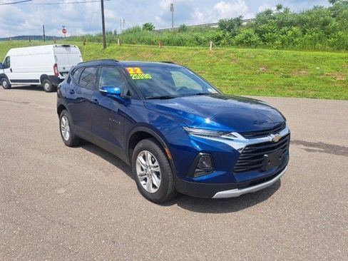 Used 2022 Chevrolet Blazer LT image 2