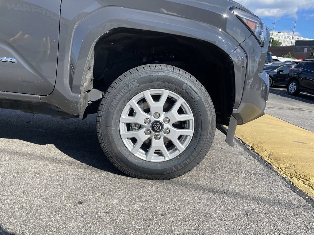 Certified 2025 Toyota Tacoma SR5 AWD/4WD image 11