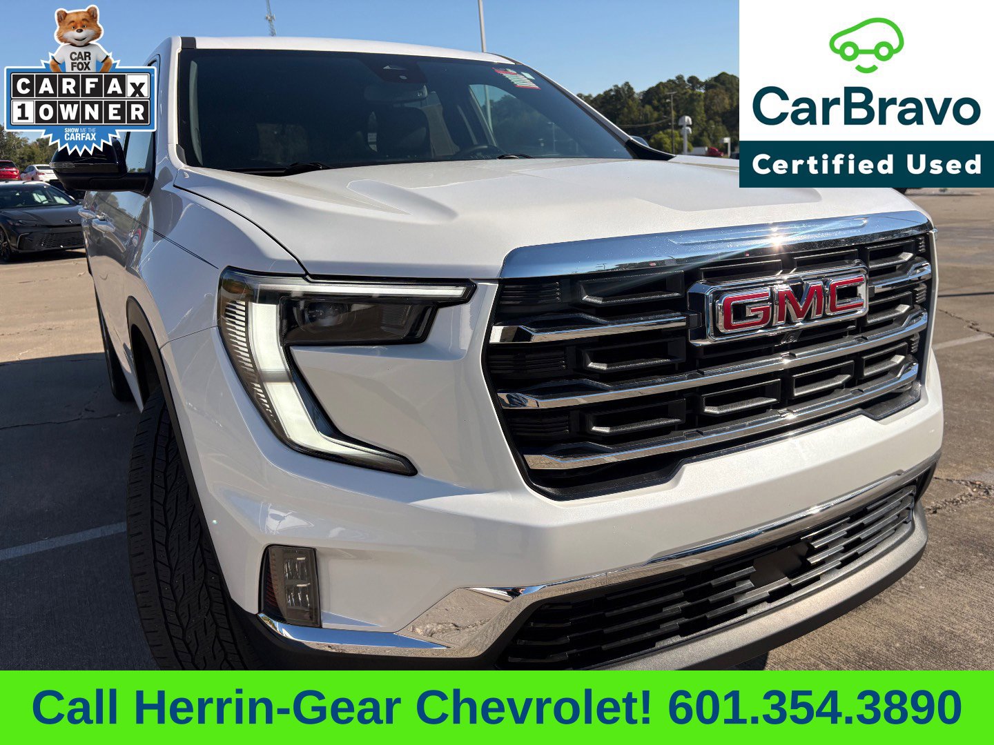 Used 2024 GMC Acadia Elevation FWD image 2