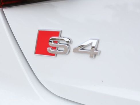 Used 2022 Audi S4 Premium Plus w/ Premium Plus Package image 9