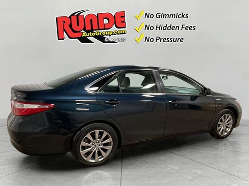 Used 2016 Toyota Camry XLE image 5