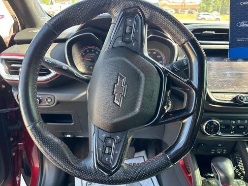 Used 2022 Chevrolet TrailBlazer RS w/ Sun and Liftgate Package FWD image 16
