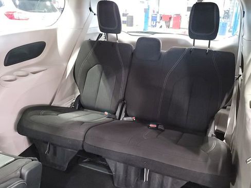 Used 2023 Chrysler Voyager LX FWD image 31