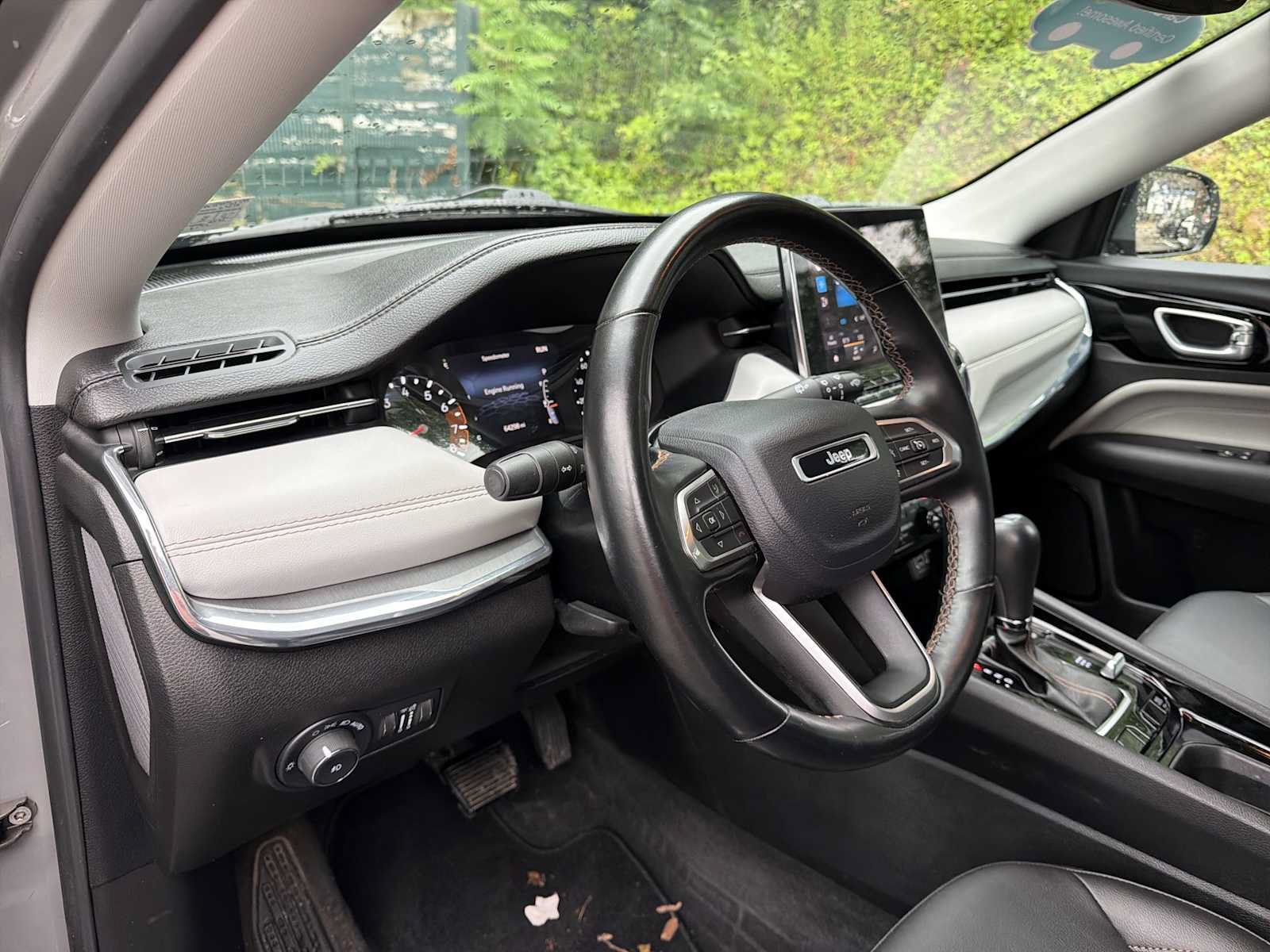 Used 2022 Jeep Compass Limited AWD/4WD image 10