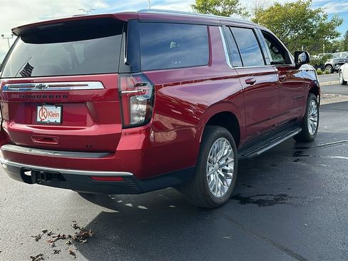 Used 2024 Chevrolet Suburban LT w/ LT Signature Plus Package AWD/4WD image 8
