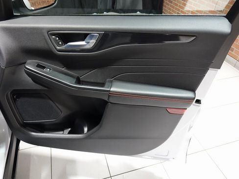 Used 2025 Ford Escape ST-Line Select image 31