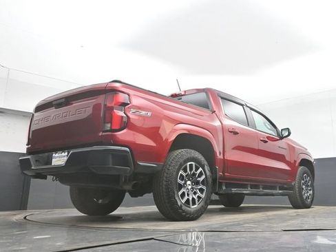 Used 2024 Chevrolet Colorado Z71 w/ Z71 Convenience Package 2 AWD/4WD image 46