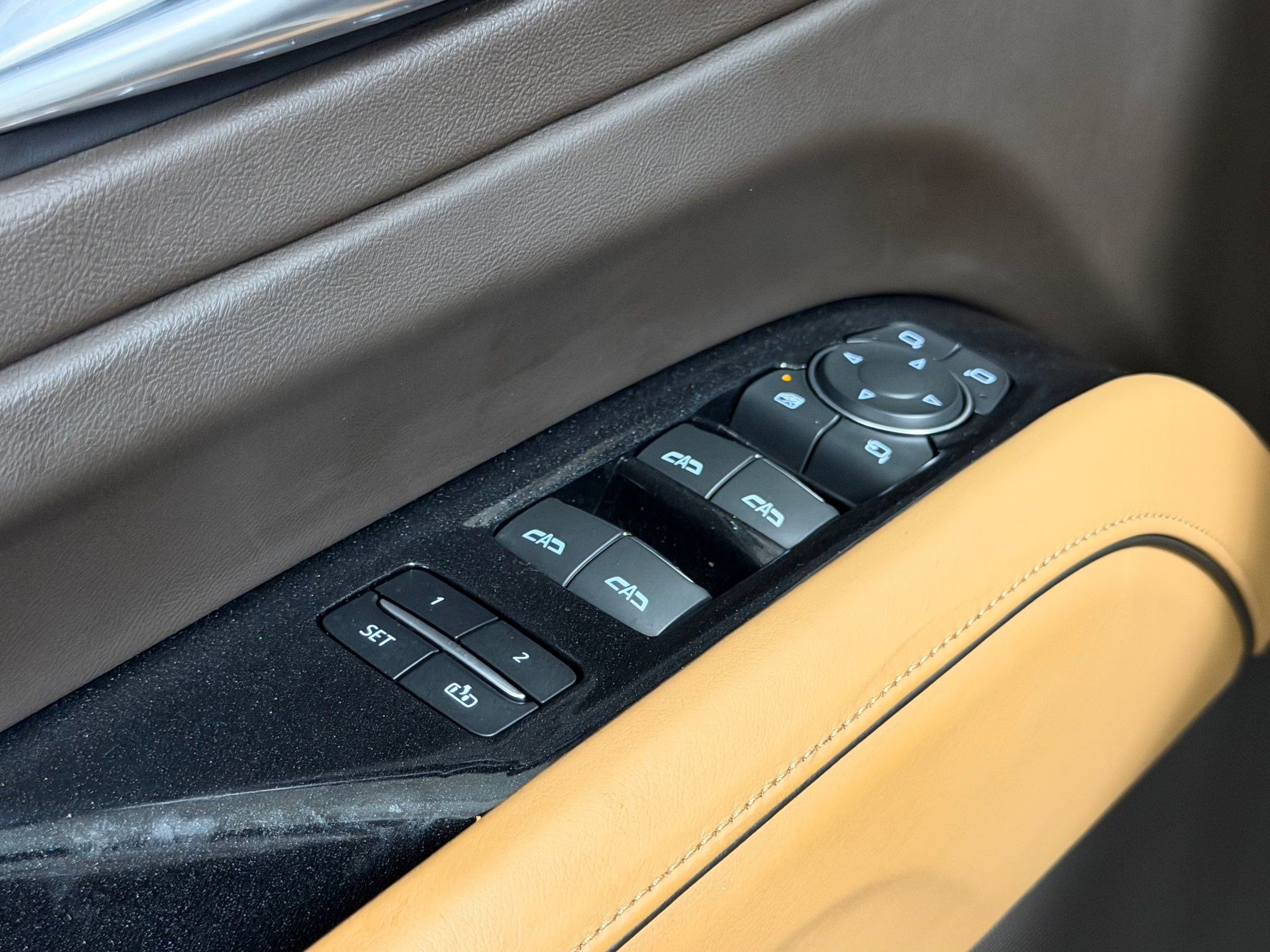 Used 2021 Cadillac Escalade ESV Premium Luxury w/ Driver Assist Tech Package AWD/4WD image 45