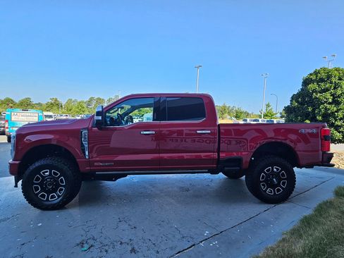 Used 2024 Ford F250 Platinum AWD/4WD image 4