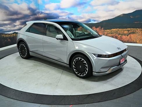 Used 2024 Hyundai Ioniq 5 Limited image 1