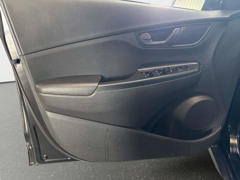 Used 2023 Hyundai Kona SE image 17