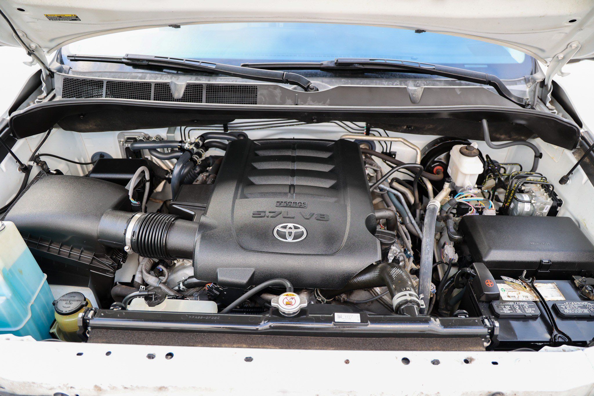 Used 2020 Toyota Sequoia Limited w/ Safety & Convenience Package AWD/4WD image 15