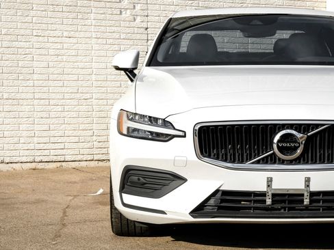 Used 2020 Volvo S60 T5 Momentum image 42