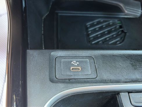 Used 2025 Mercedes-Benz CLA 250 4MATIC image 23
