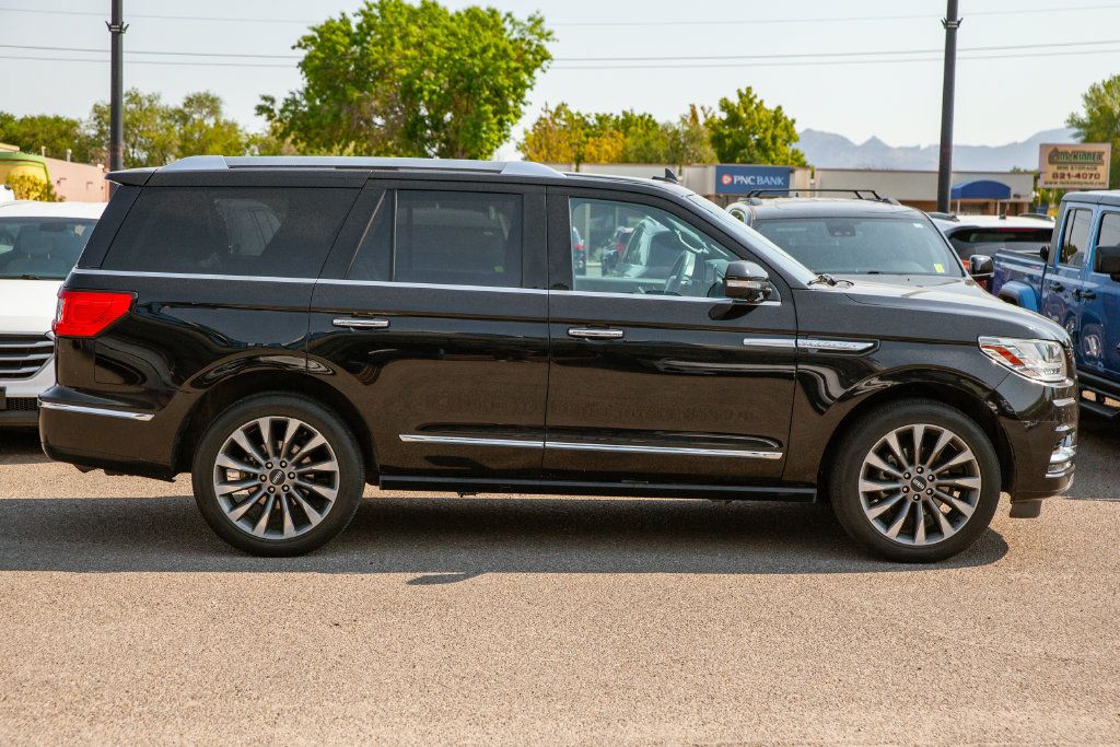 Used 2019 Lincoln Navigator Select RWD image 4