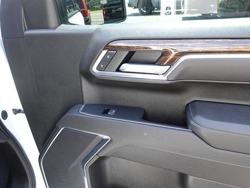 Used 2025 GMC Sierra 1500 Elevation AWD/4WD image 37