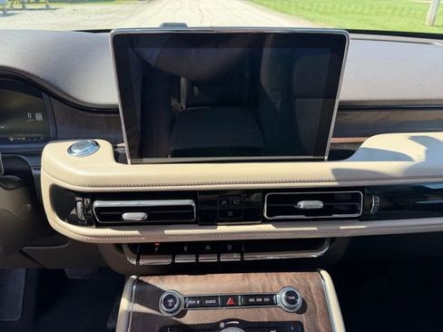 Used 2020 Lincoln Aviator Reserve w/ Equipment Group 201A AWD/4WD image 29