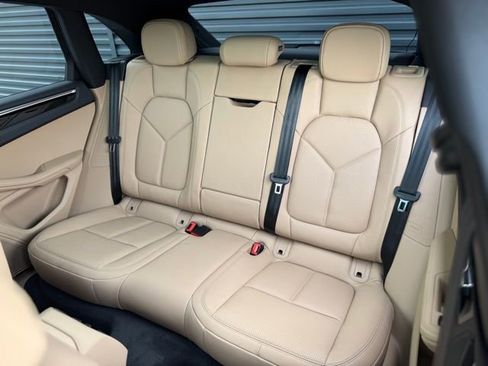 New 2026 Porsche Macan image 34