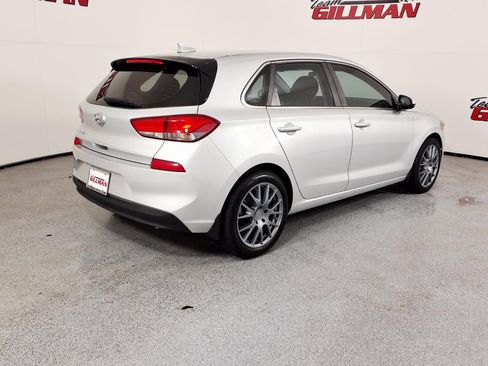 Used 2018 Hyundai Elantra GT FWD image 7