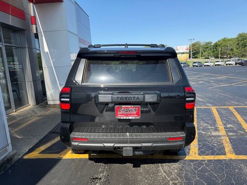 New 2026 Toyota 4Runner TRD Off-Road Premium AWD/4WD image 8